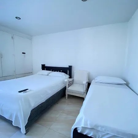 Aparta-estudio Con Vista Al Mar, Edificio Nuevo Conquistador